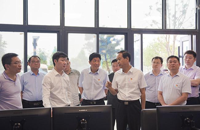 荥阳市导一行莅临中誉鼎力